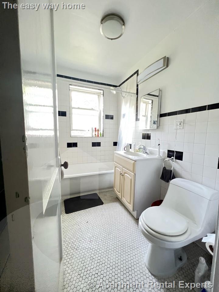 38 Day St, Davis Square